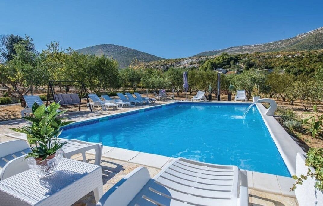 Photo of Outdoor in Rudine