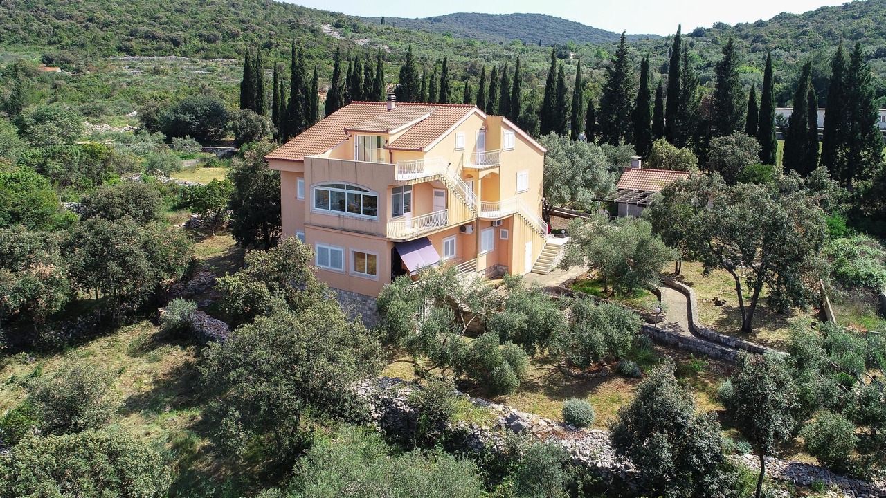 Photo of Outdoor in Loviste