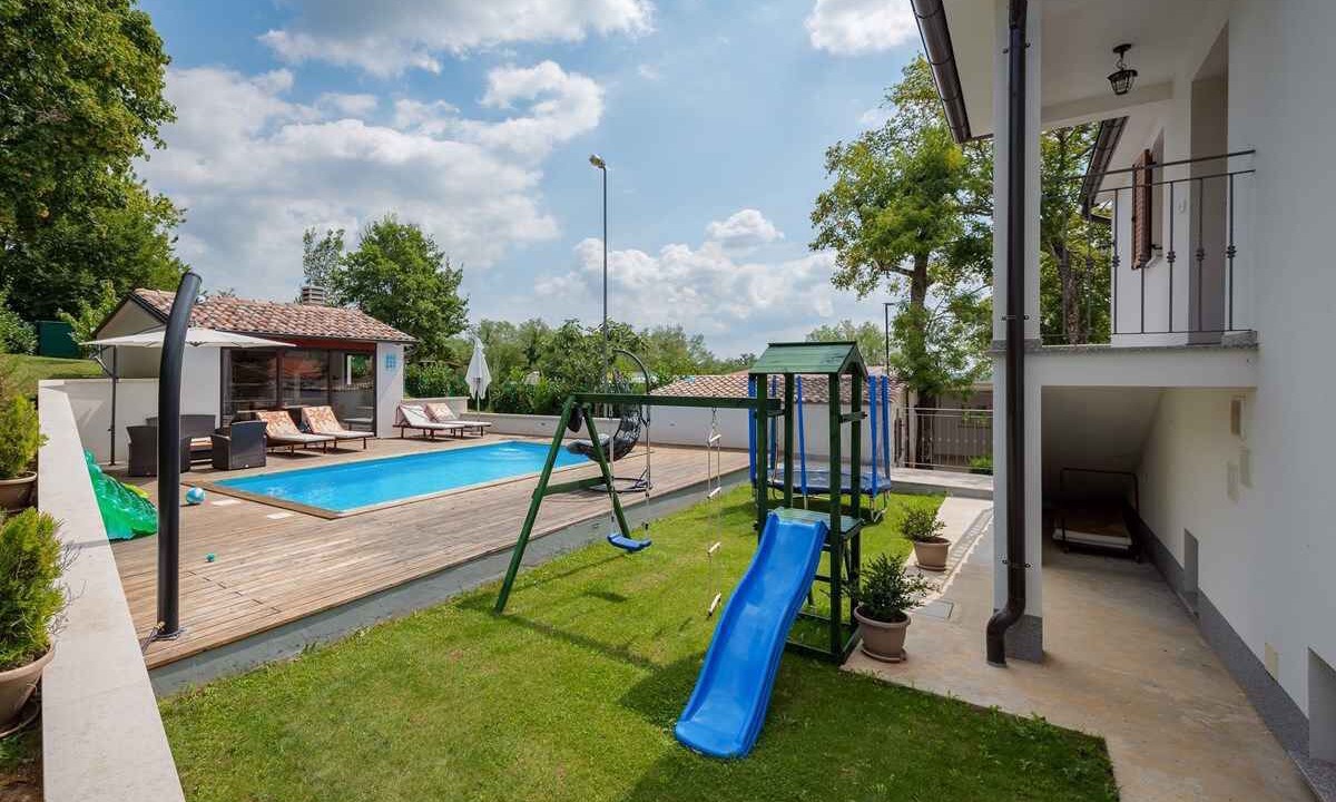 Photo of Outdoor in Lindar