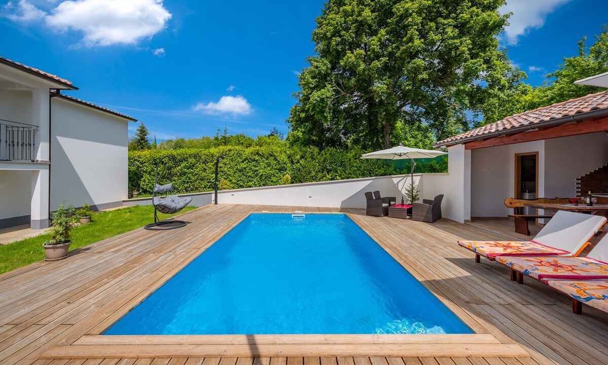 Photo of Outdoor in Lindar