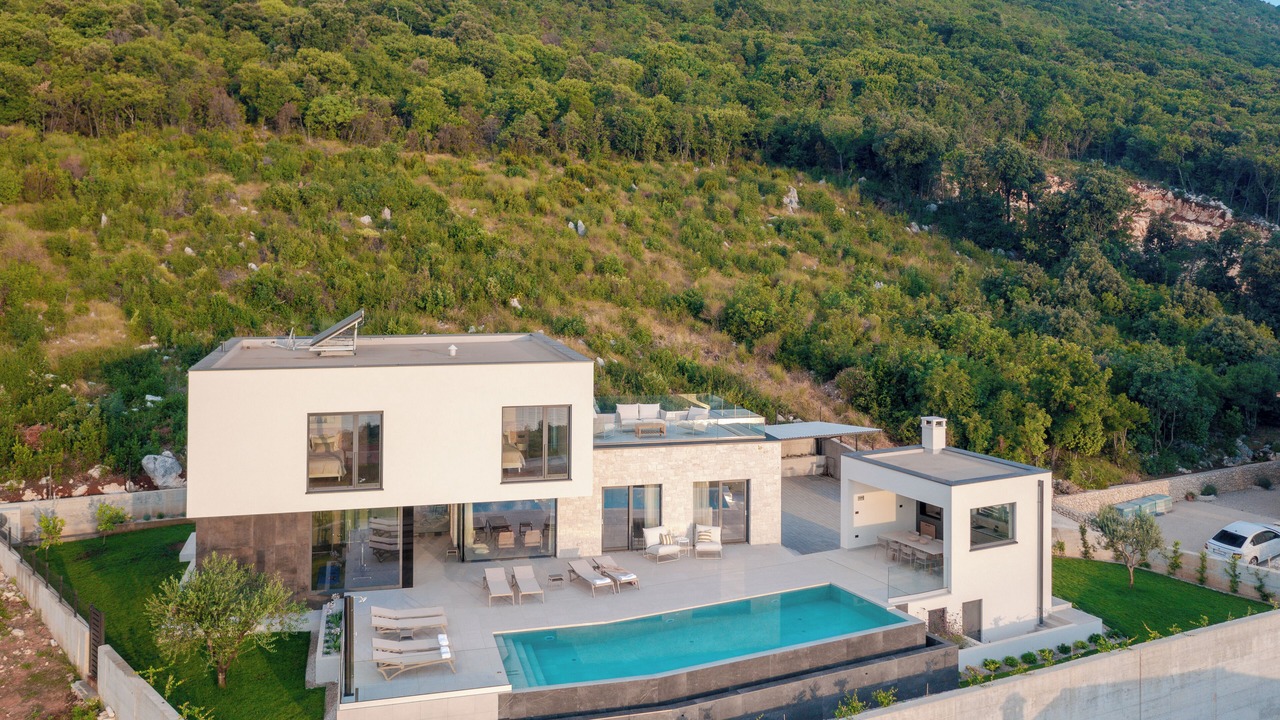 Photo of Outdoor in Ravni