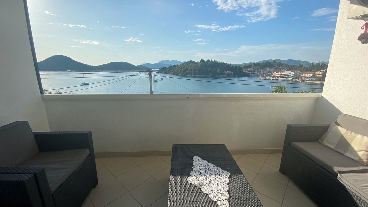 Photo of Outdoor in Blace