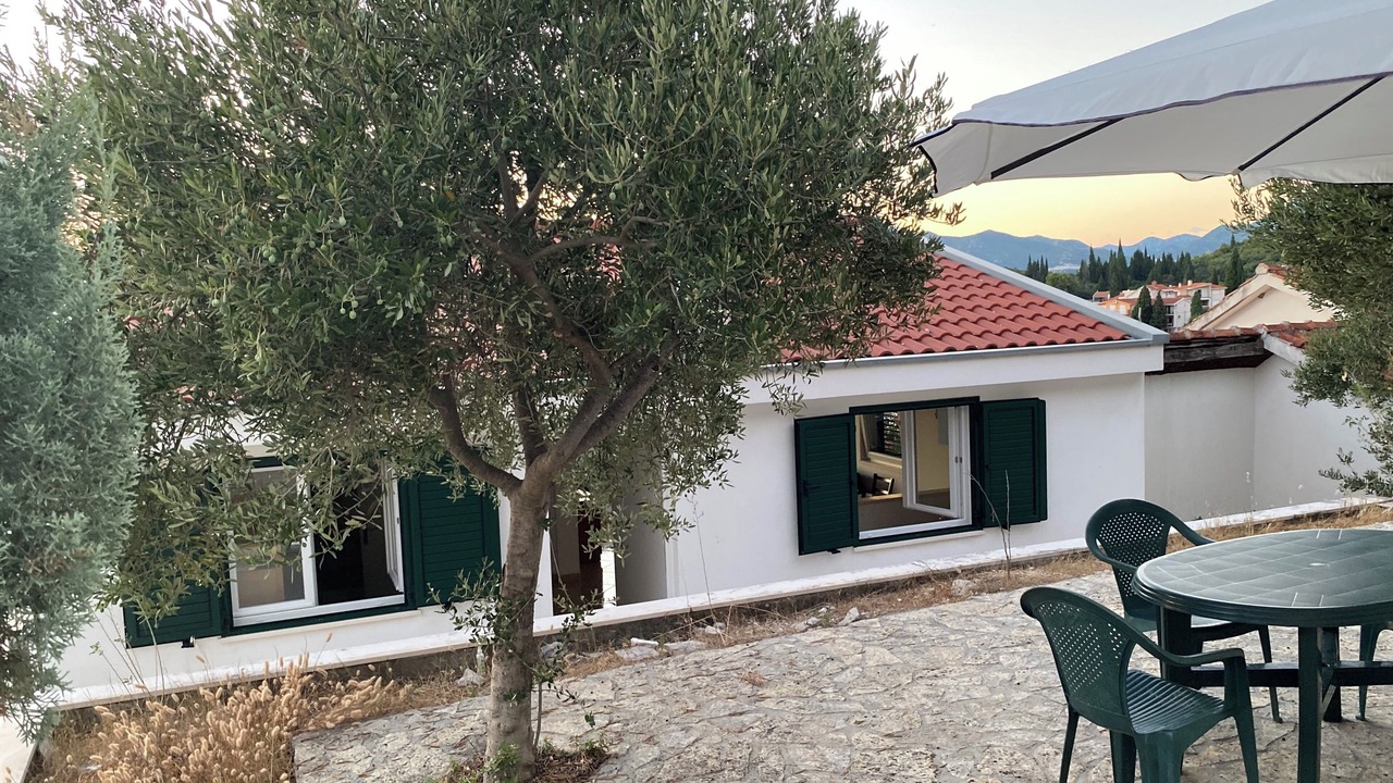 Photo of Outdoor in Blace