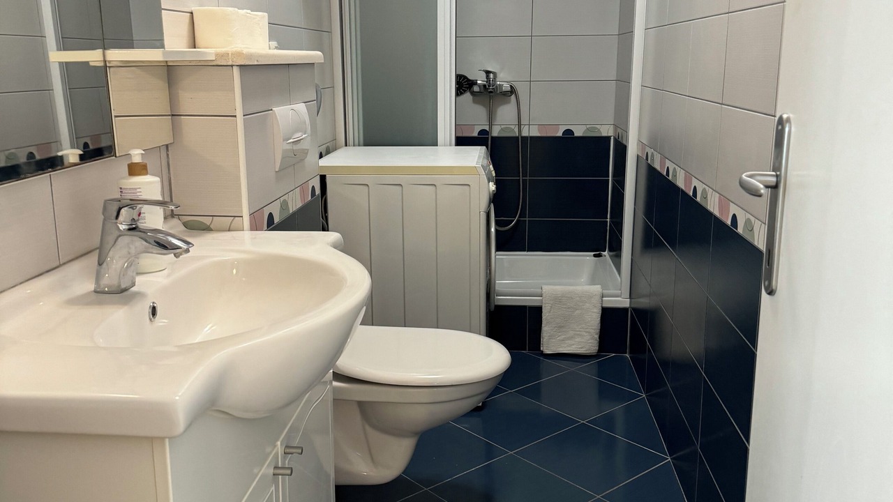 Photo of Bathroom in Blace