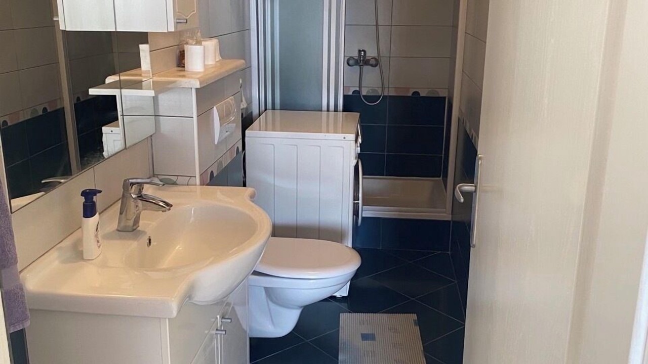 Photo of Bathroom in Blace
