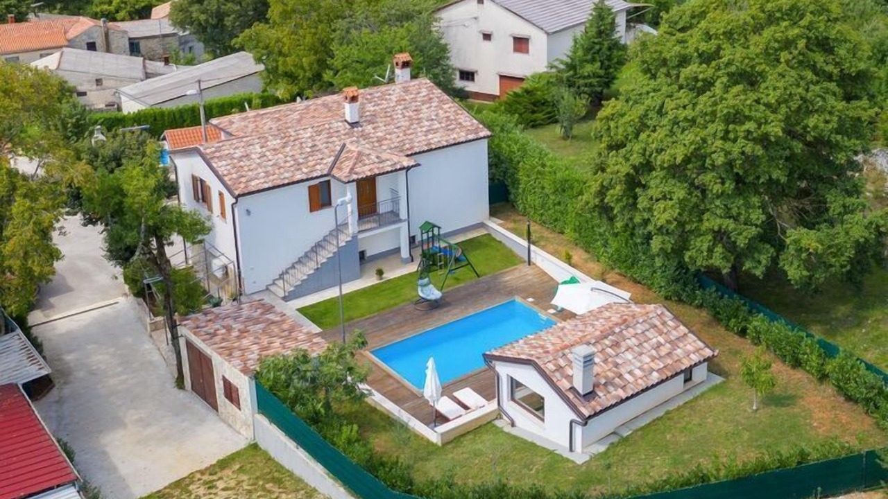 Photo of Outdoor in Lindar