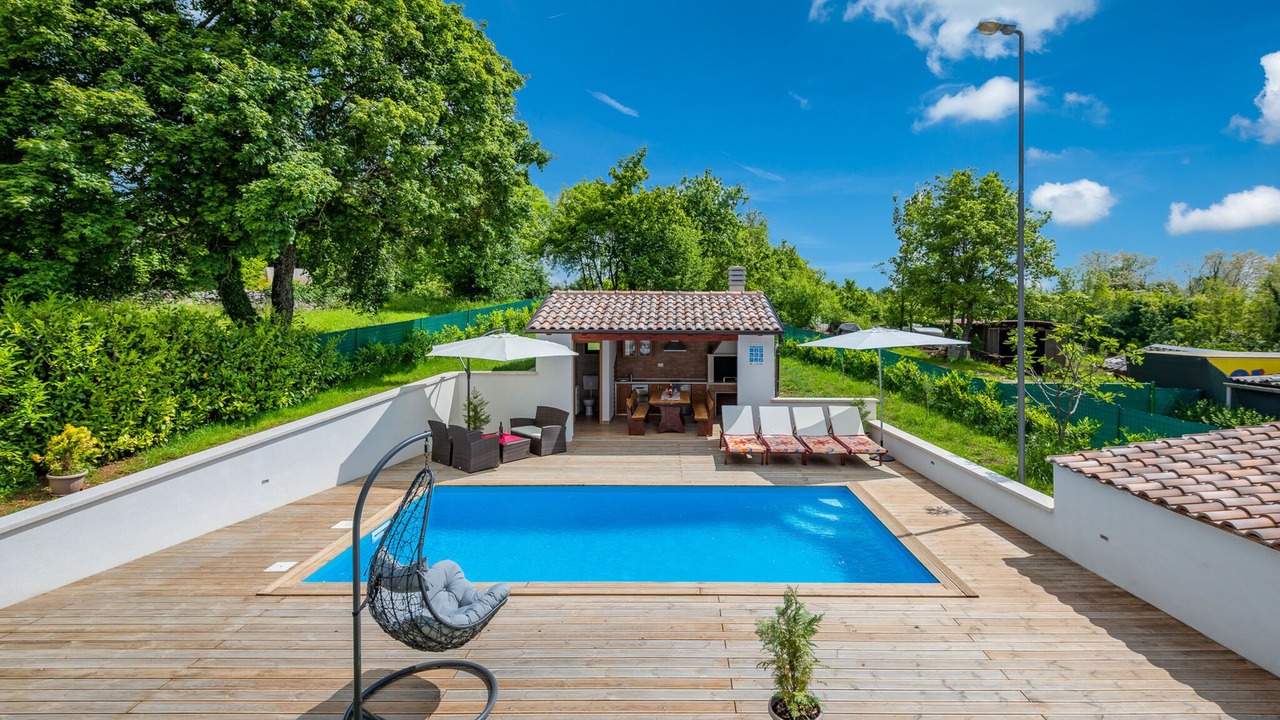 Photo of Outdoor in Lindar