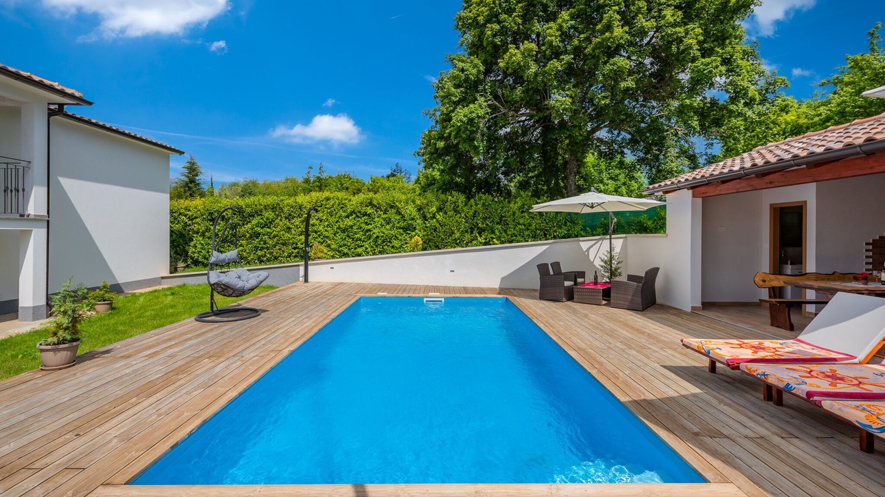 Photo of Outdoor in Lindar