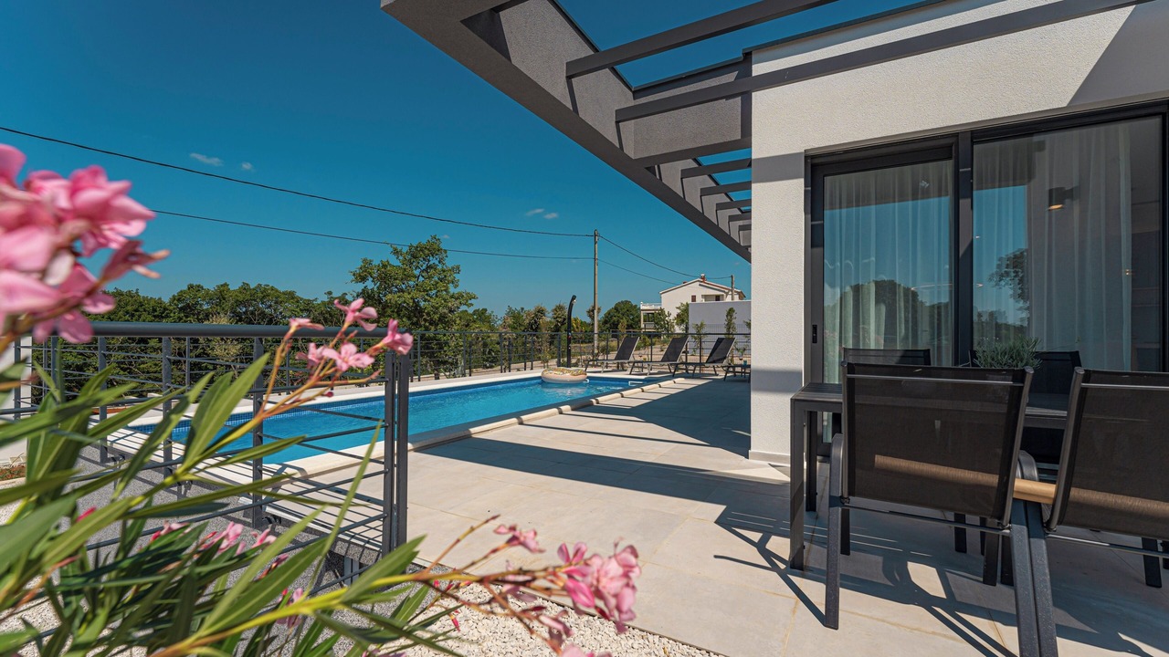 Photo of Outdoor in Brgod