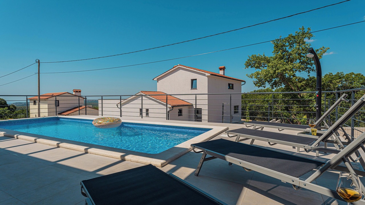 Photo of Outdoor in Brgod