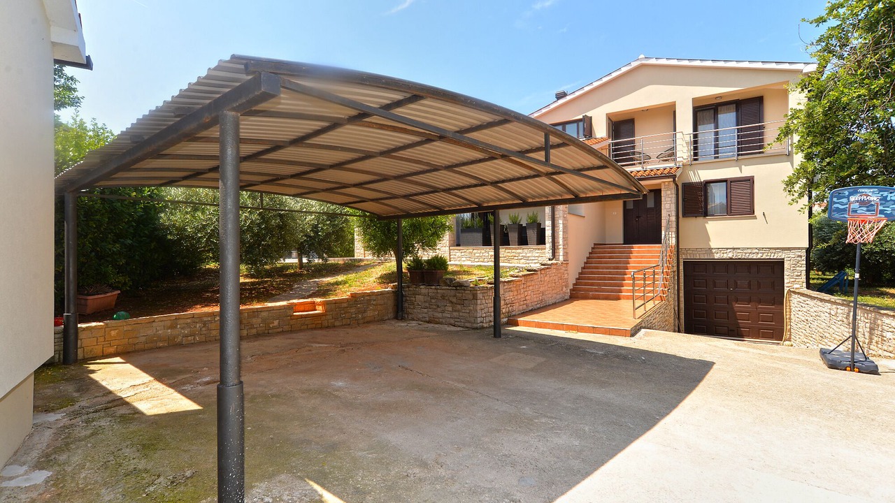 Photo of Outdoor in Liznjan