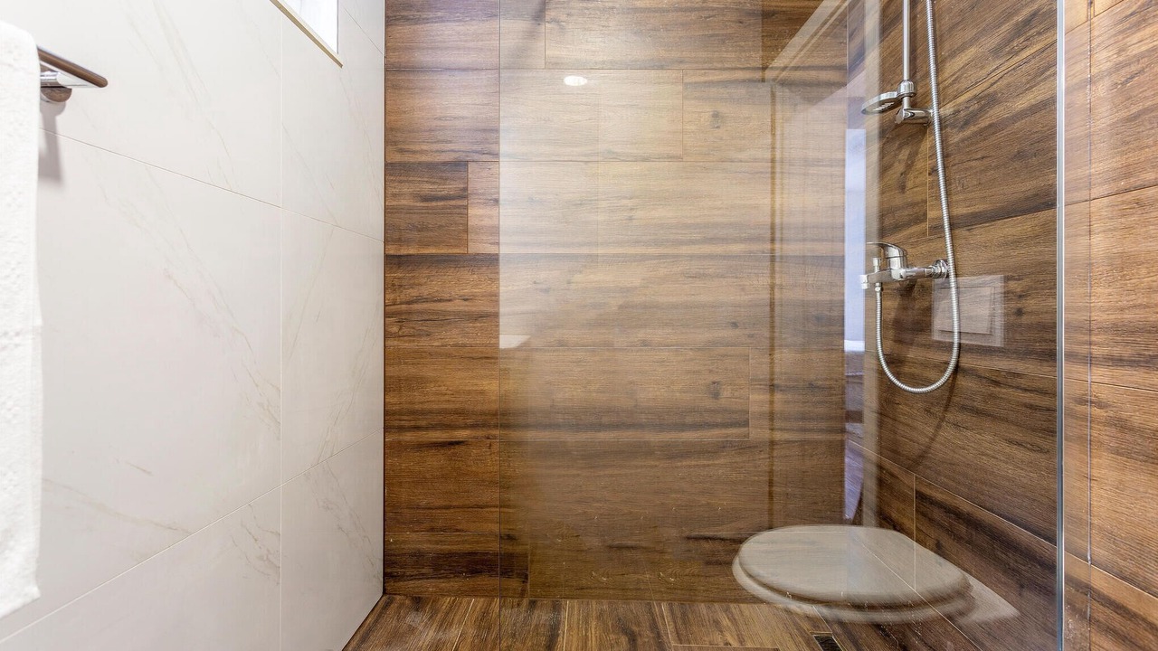 Photo of Bathroom in Sarsoni