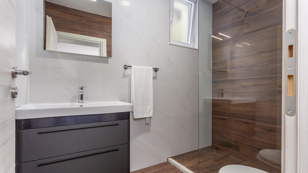 Photo of Bathroom in Sarsoni