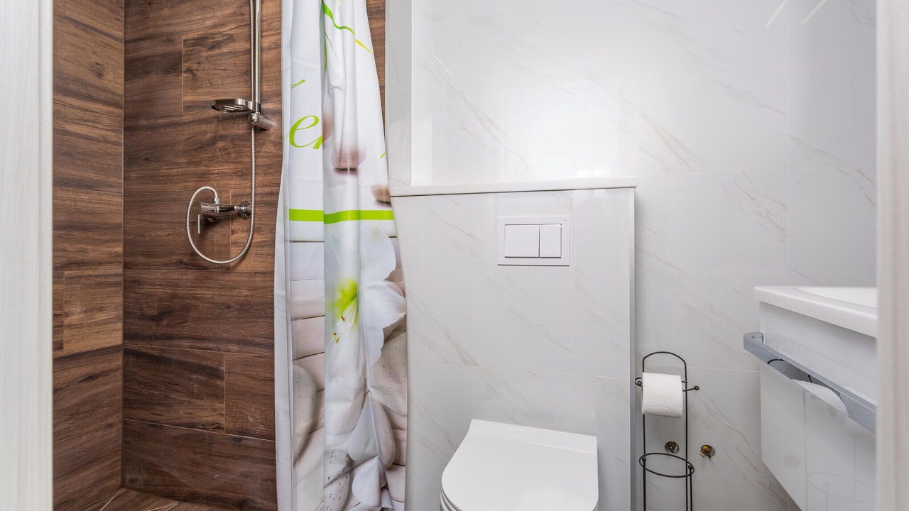 Photo of Bathroom in Sarsoni
