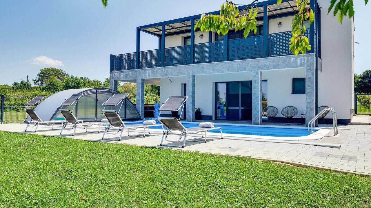 Photo of Outdoor in Pitomaca