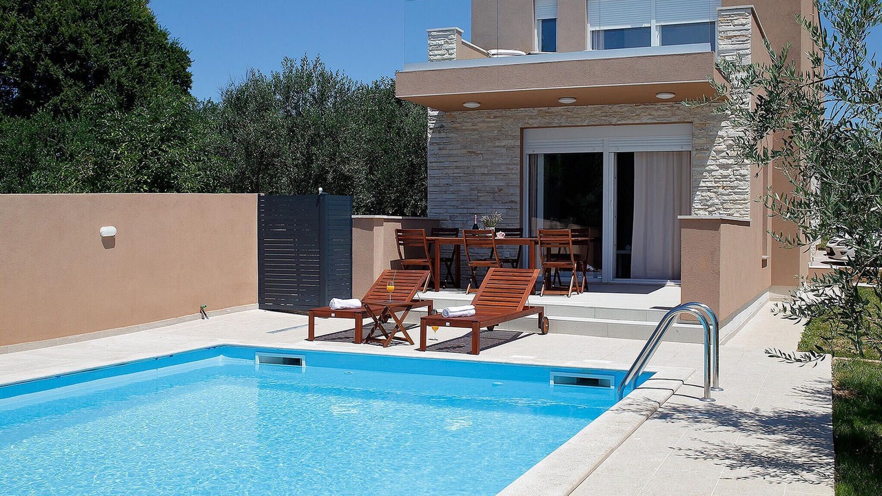 Photo of Outdoor in Nin