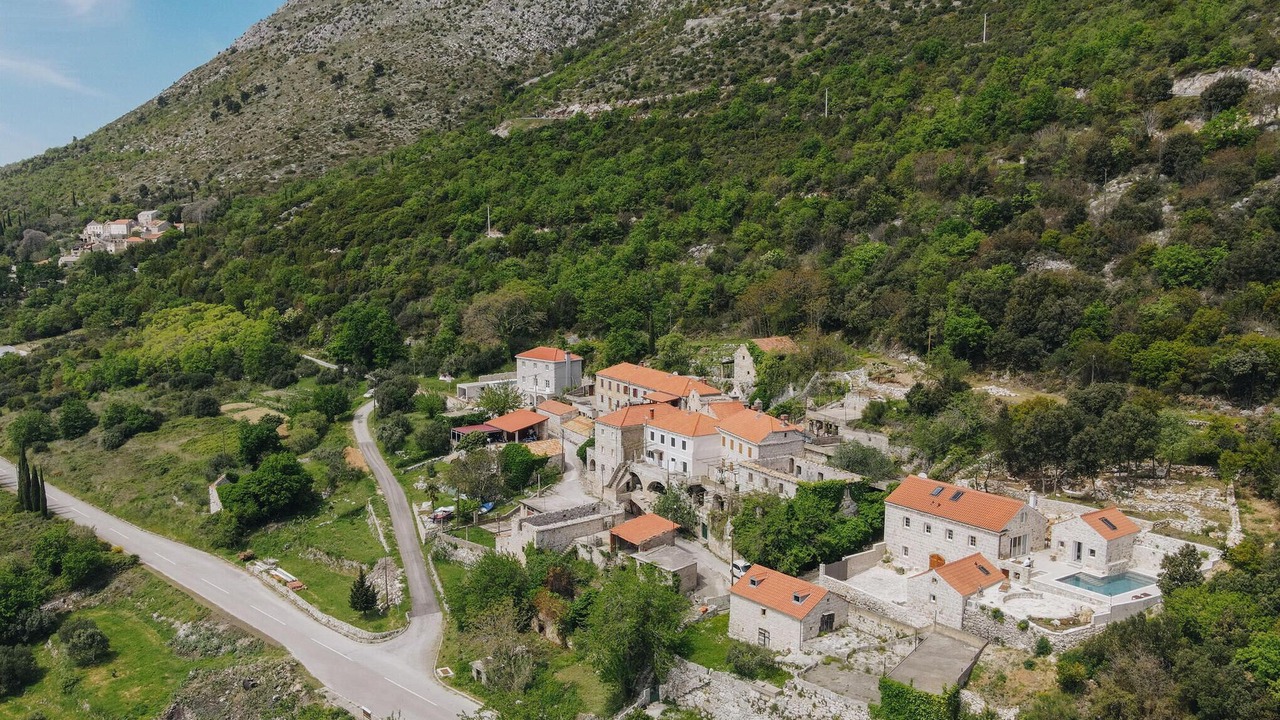 Photo of Others in Popovici
