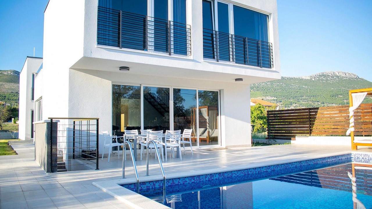Photo of Outdoor in Rudine