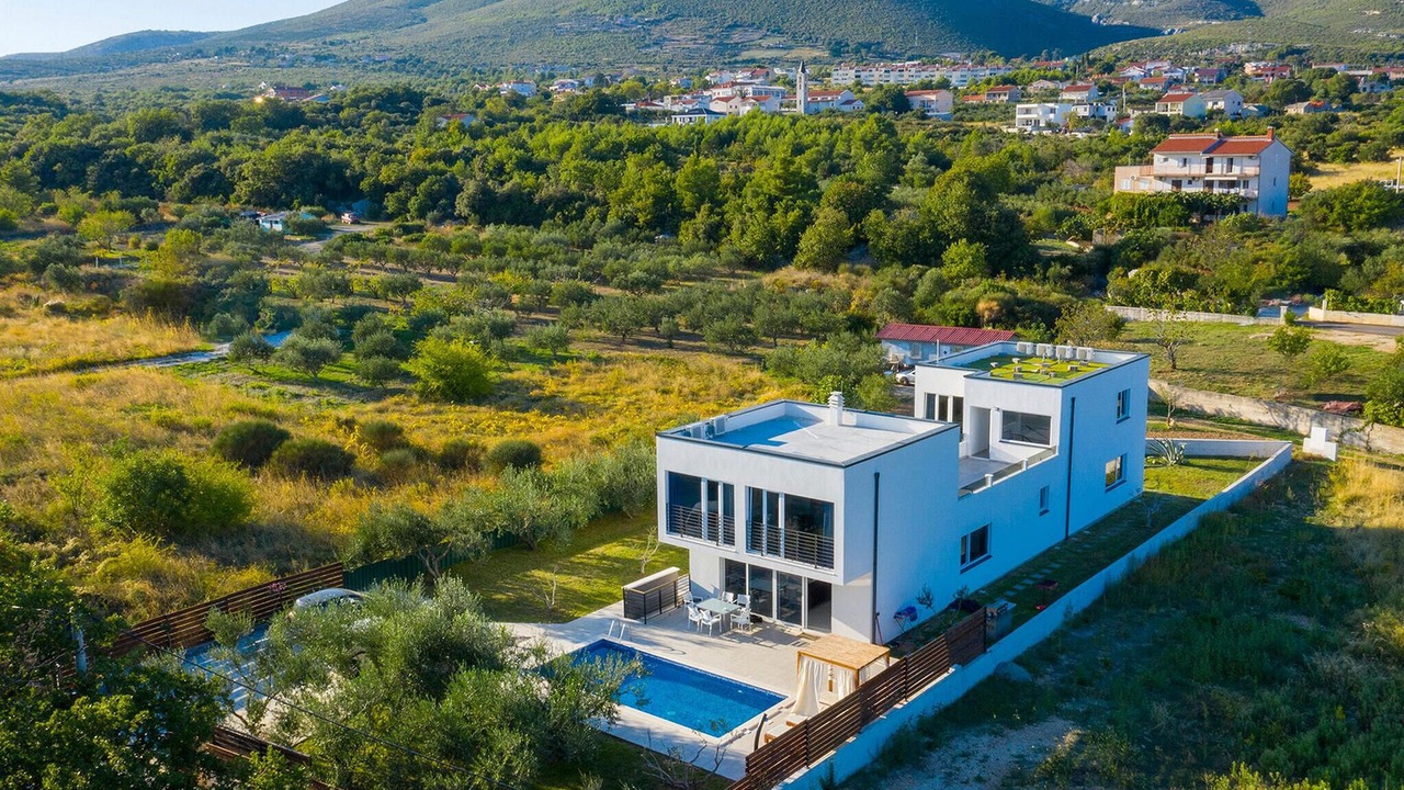 Photo of Outdoor in Rudine