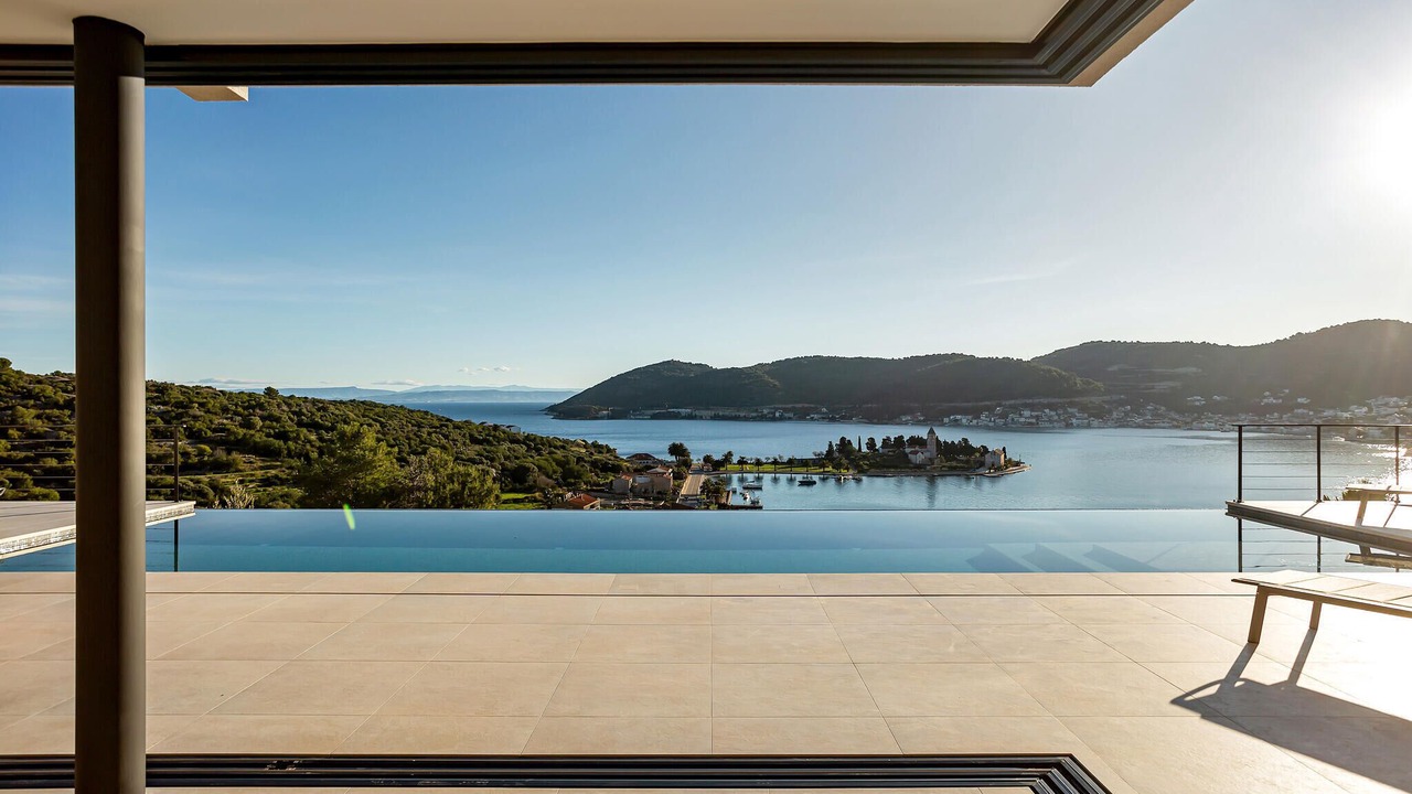 Photo of Bedroom in Cove Rogacic