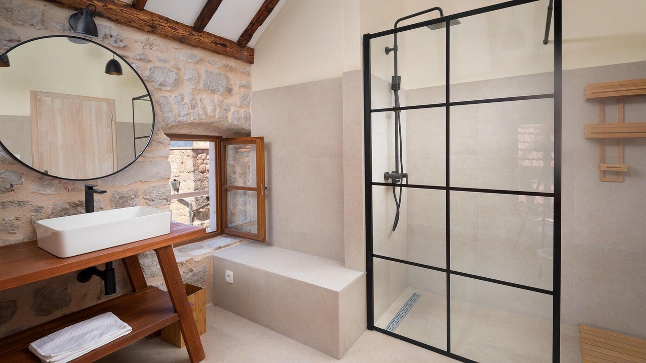 Photo of Bathroom in Pitve