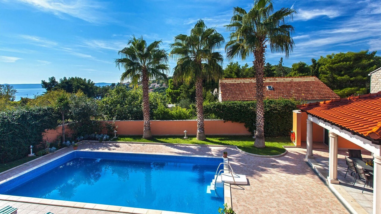 Photo of Outdoor in Sumartin