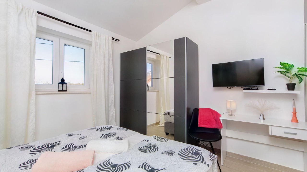 Photo of Bedroom in Kunj