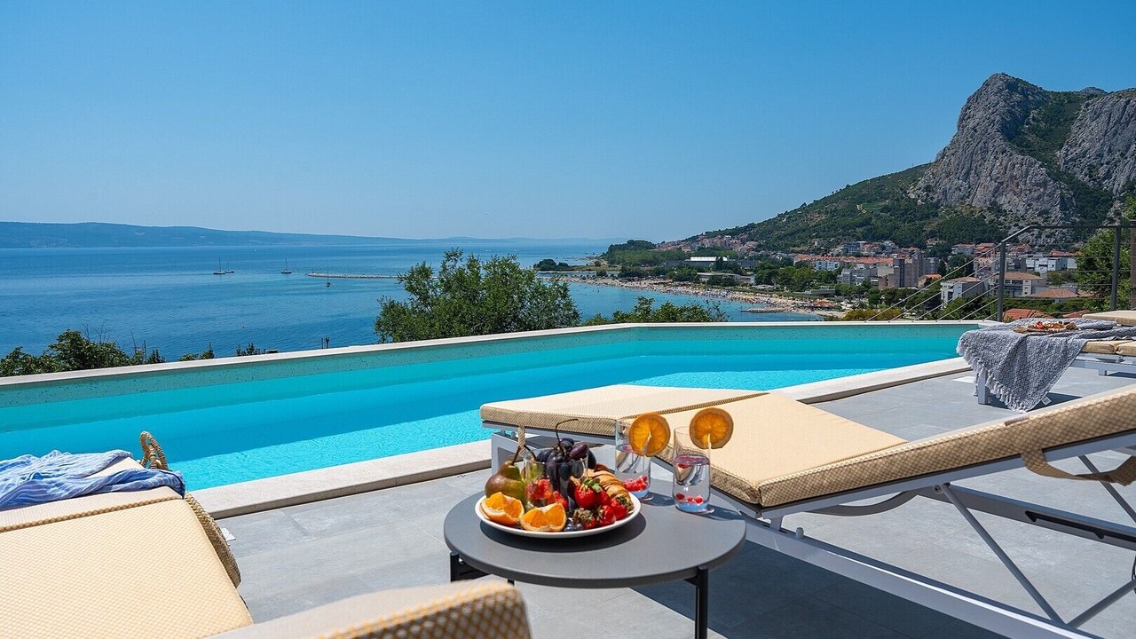 Photo of Others in Omis