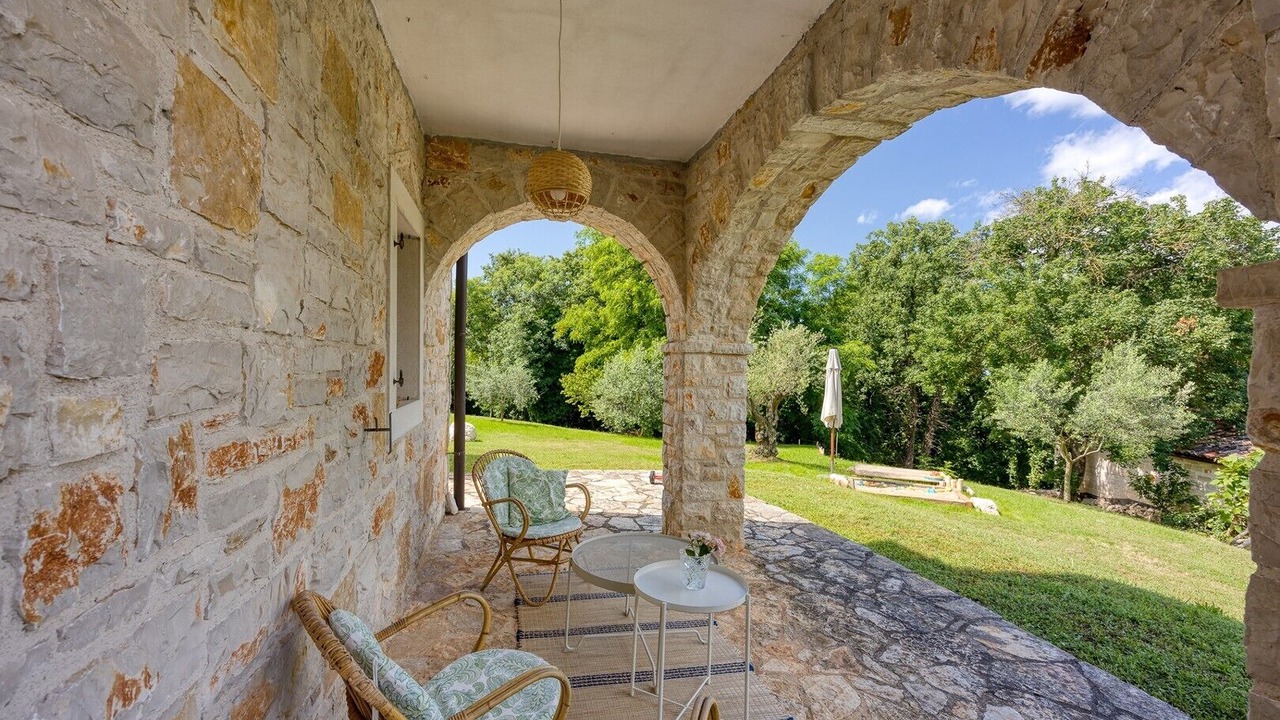 Photo of Patio Balcony in Tinjan