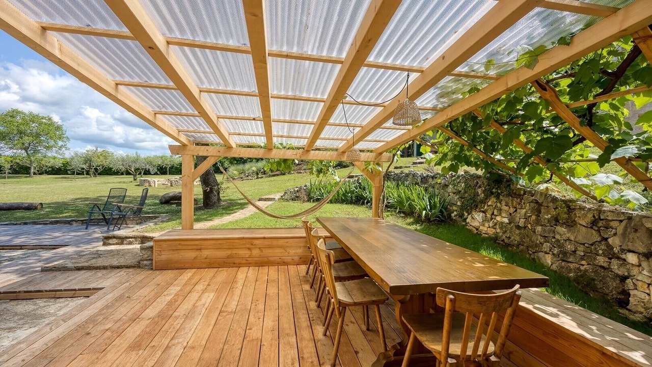 Photo of Outdoor in Tinjan