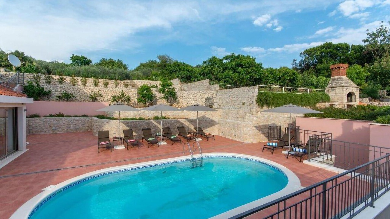 Photo of Outdoor in Molunat