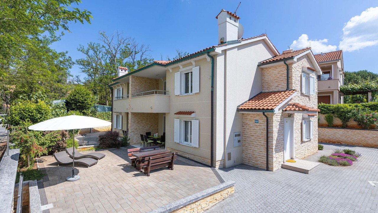 Photo of Outdoor in Soline