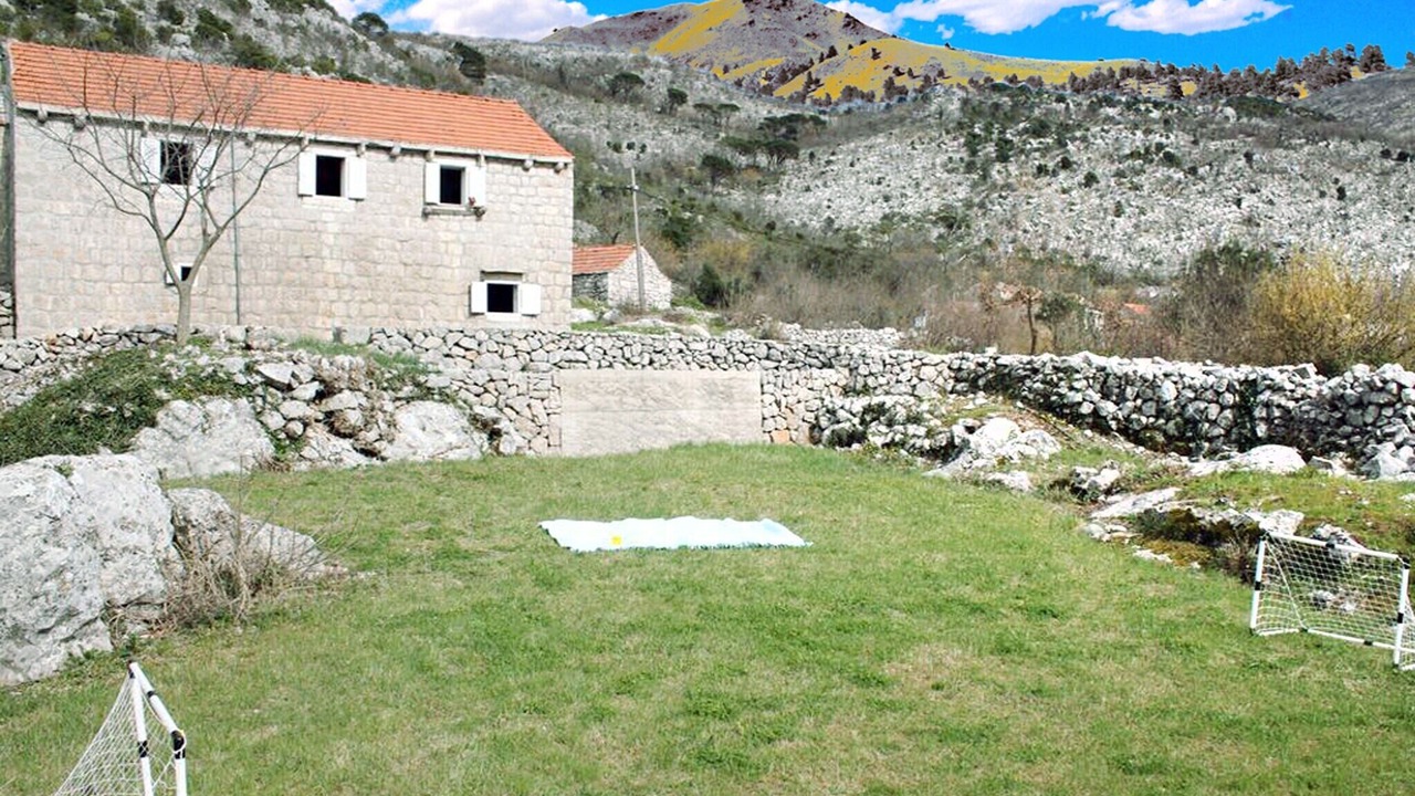 Photo of Outdoor in Stravca