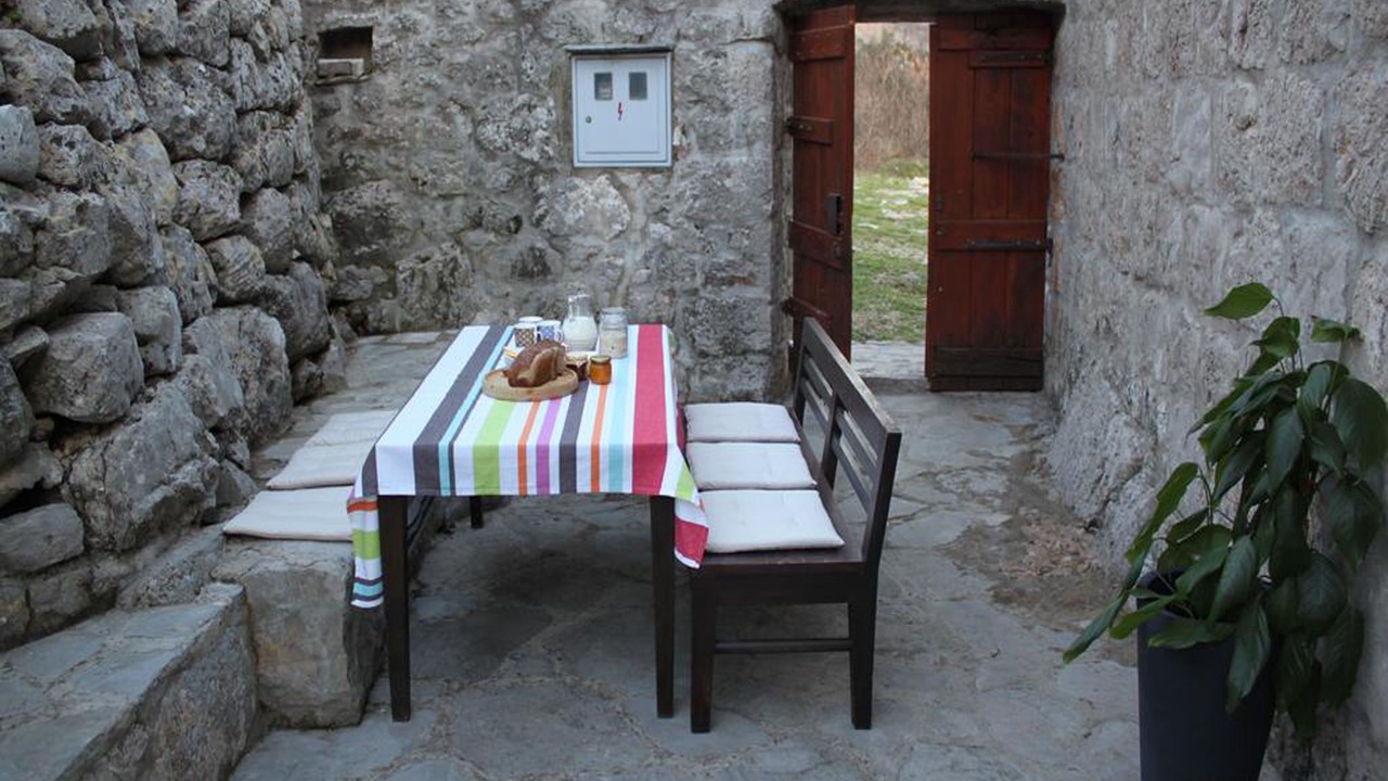 Photo of Patio Balcony in Stravca