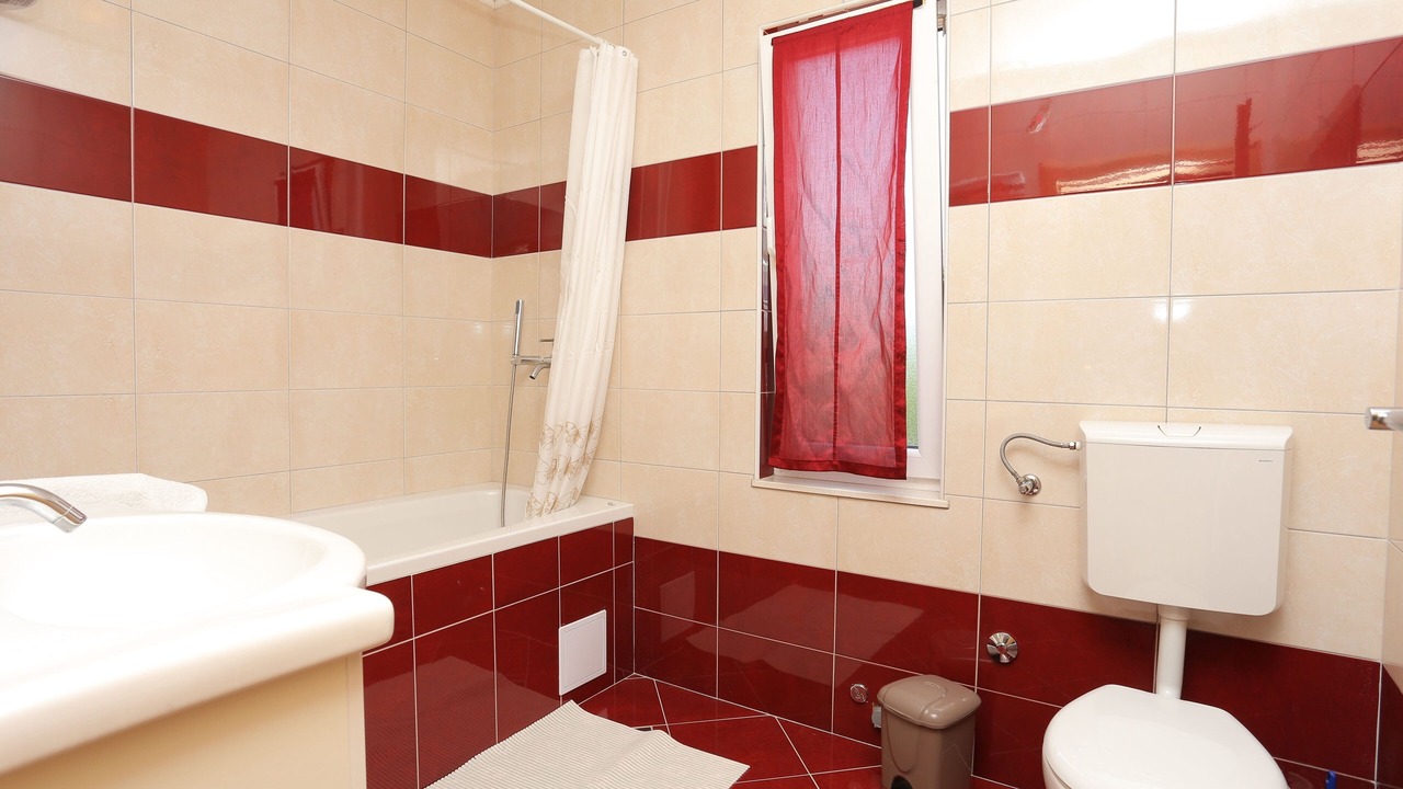 Photo of Bathroom in Rudine