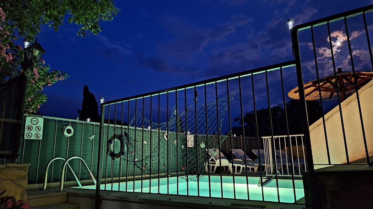 Photo of Outdoor in Dol
