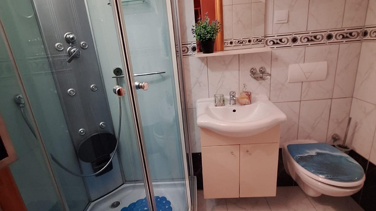 Photo of Bathroom in Dol