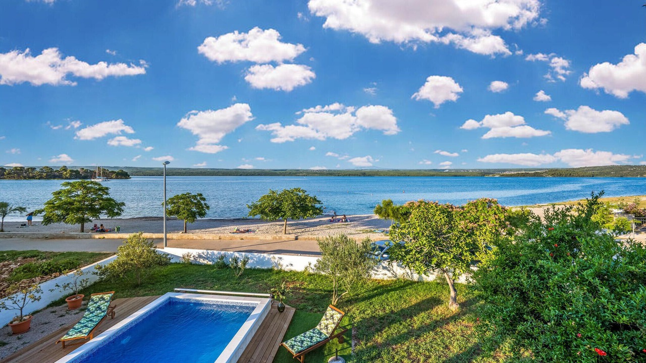 Photo of Outdoor in Raslina