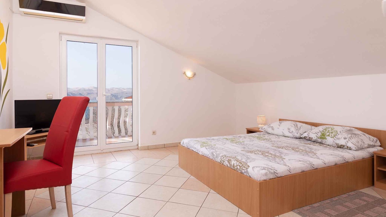 Photo of Bedroom in Karlobag