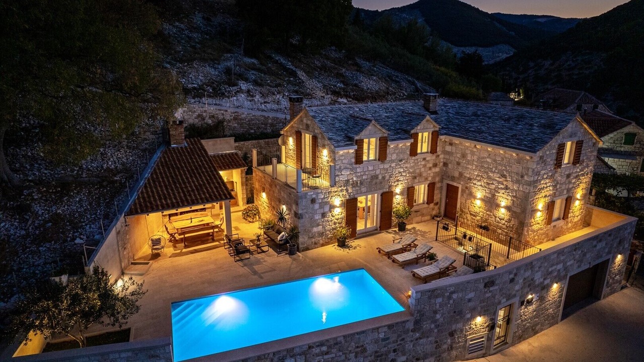 Photo of Outdoor in Dol