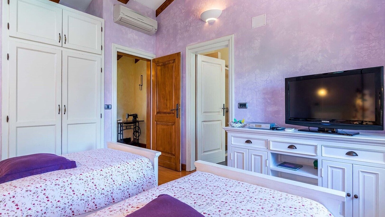 Photo of Bedroom in Koromani
