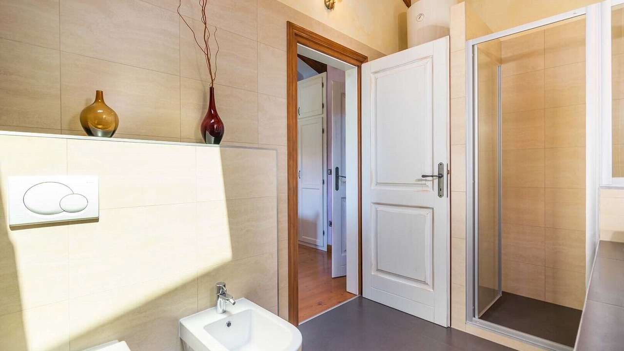 Photo of Bathroom in Koromani