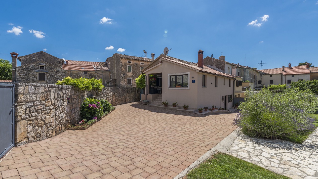 Photo of Outdoor in Melnica