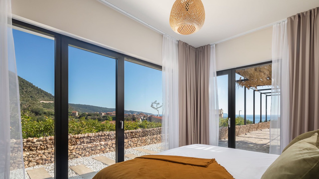Photo of Bedroom in Komiza