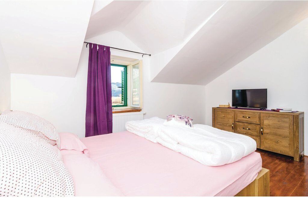 Photo of Bedroom in Ploce