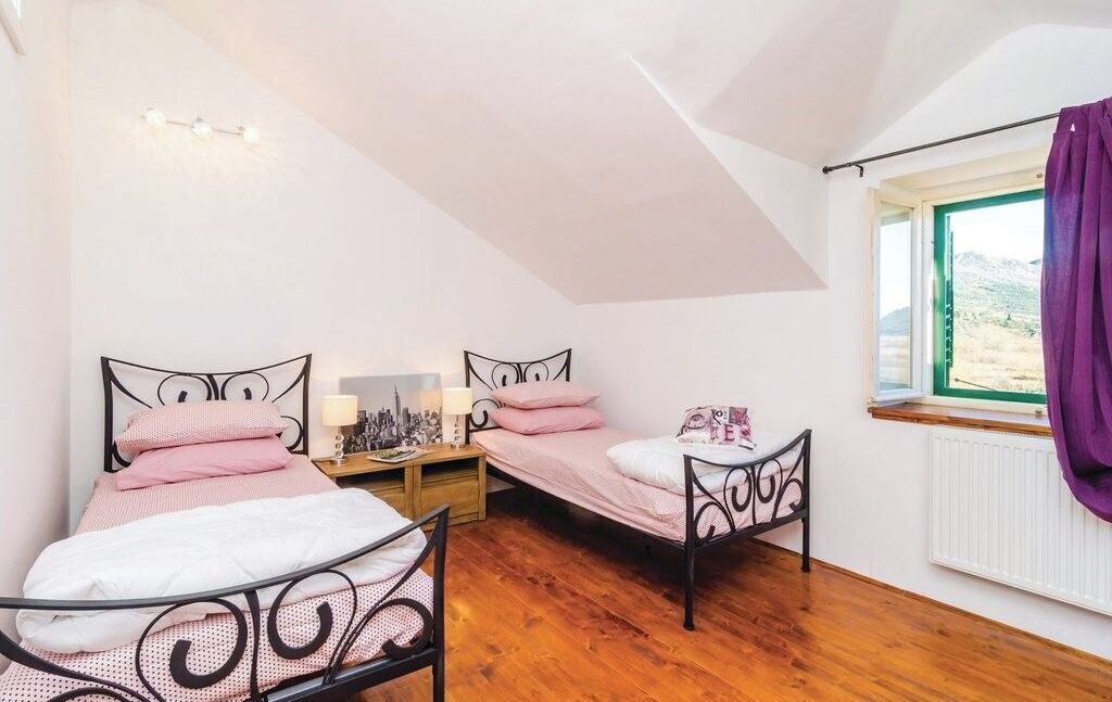 Photo of Bedroom in Ploce