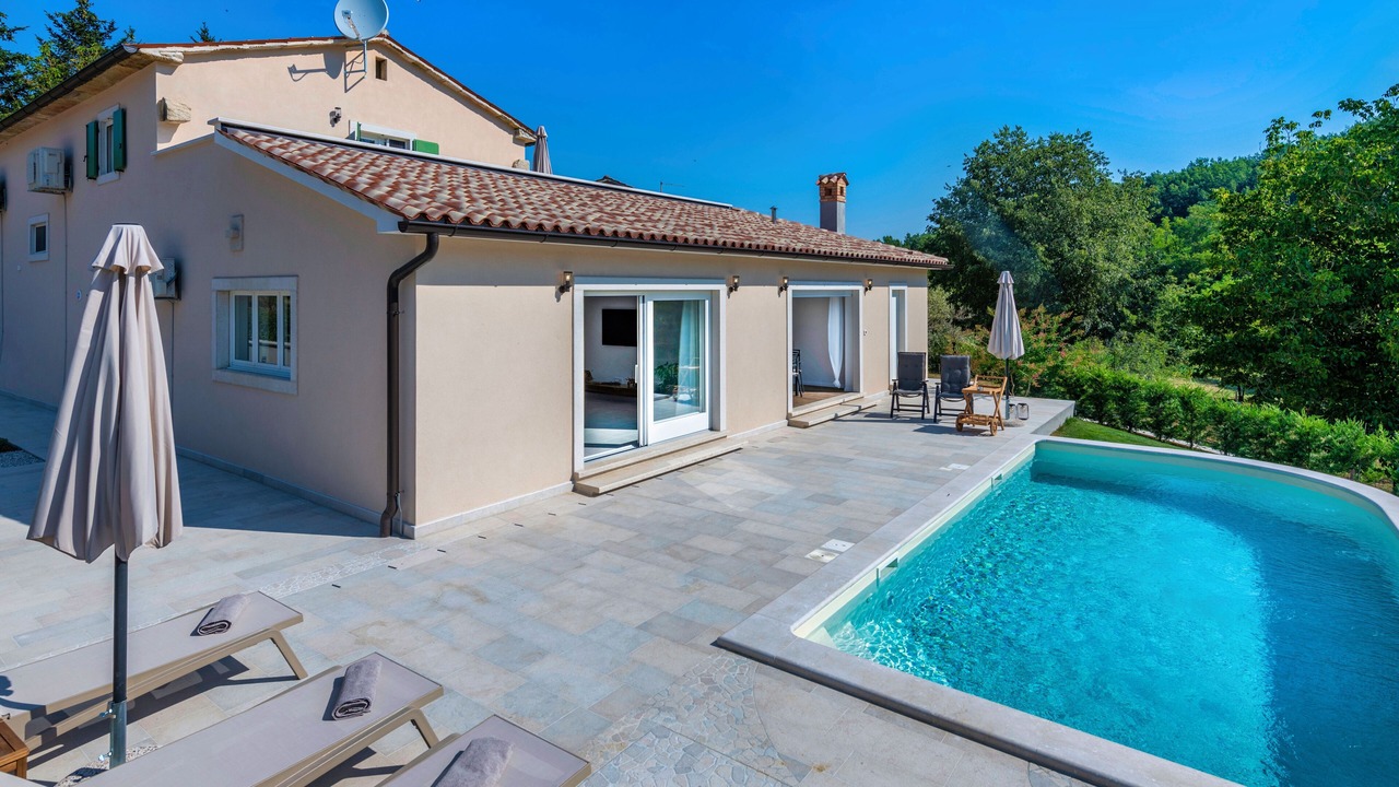 Photo of Outdoor in Lindar