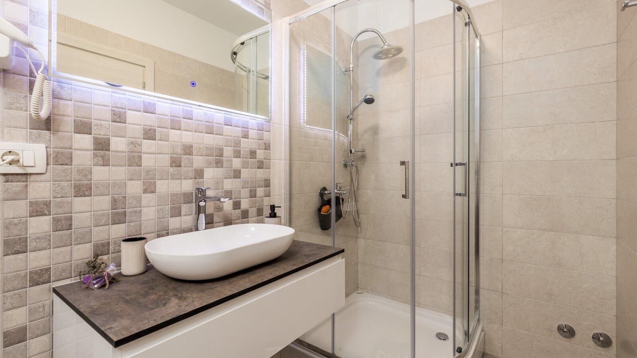 Photo of Bathroom in Sarsoni