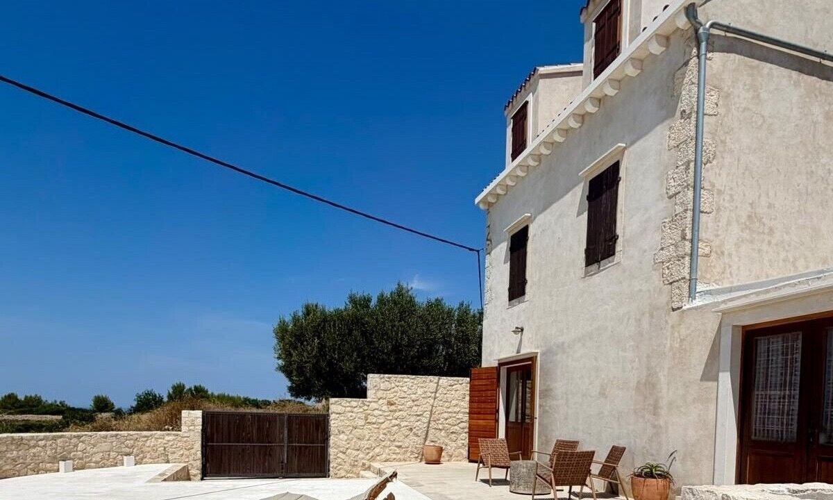 Photo of Patio Balcony in Bisevo
