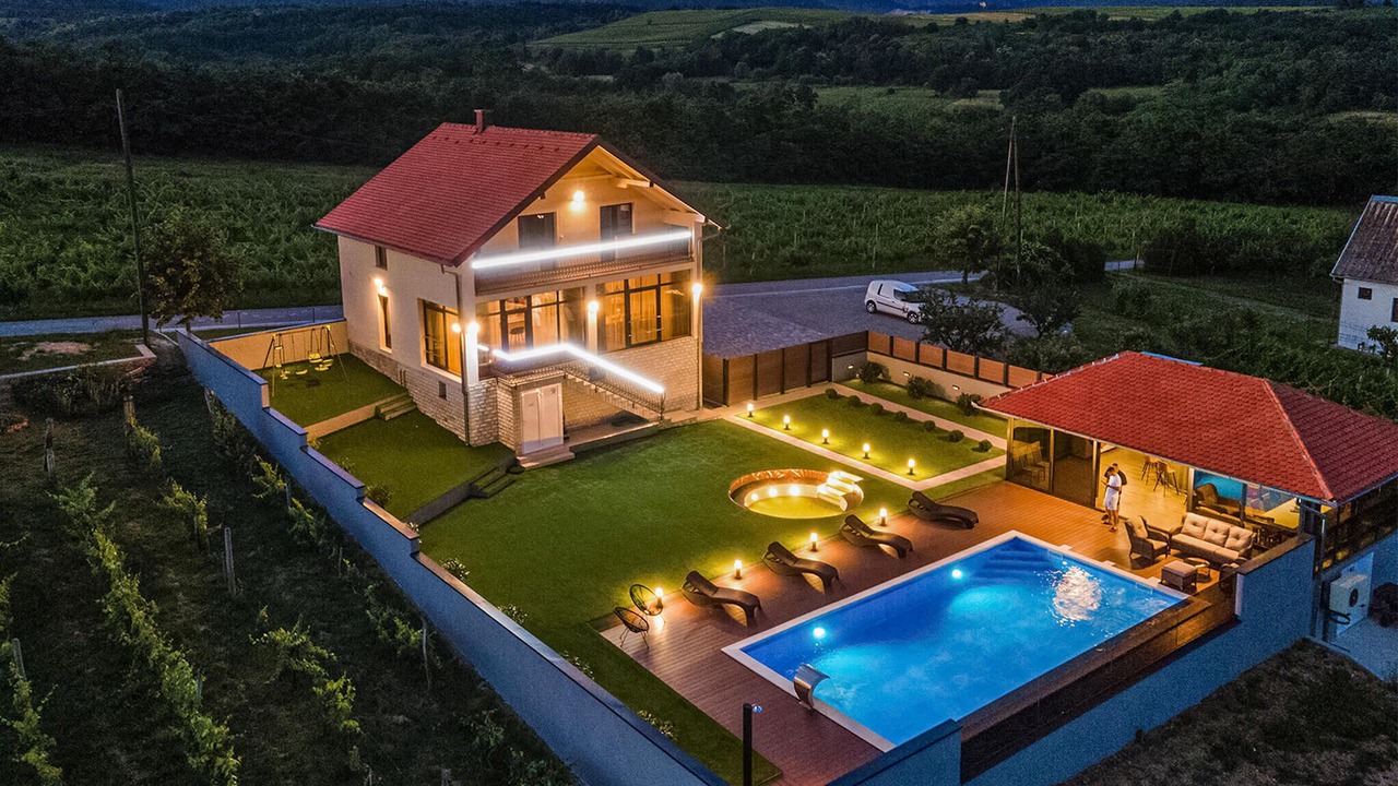 Photo of Outdoor in Velika